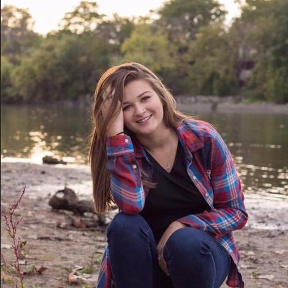 Meet your Posher, Jurnee - Picture 1 of 1